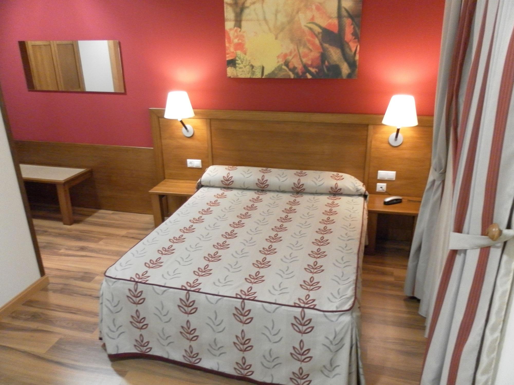 Hotel Milagros Rio Riaza Ngoại thất bức ảnh