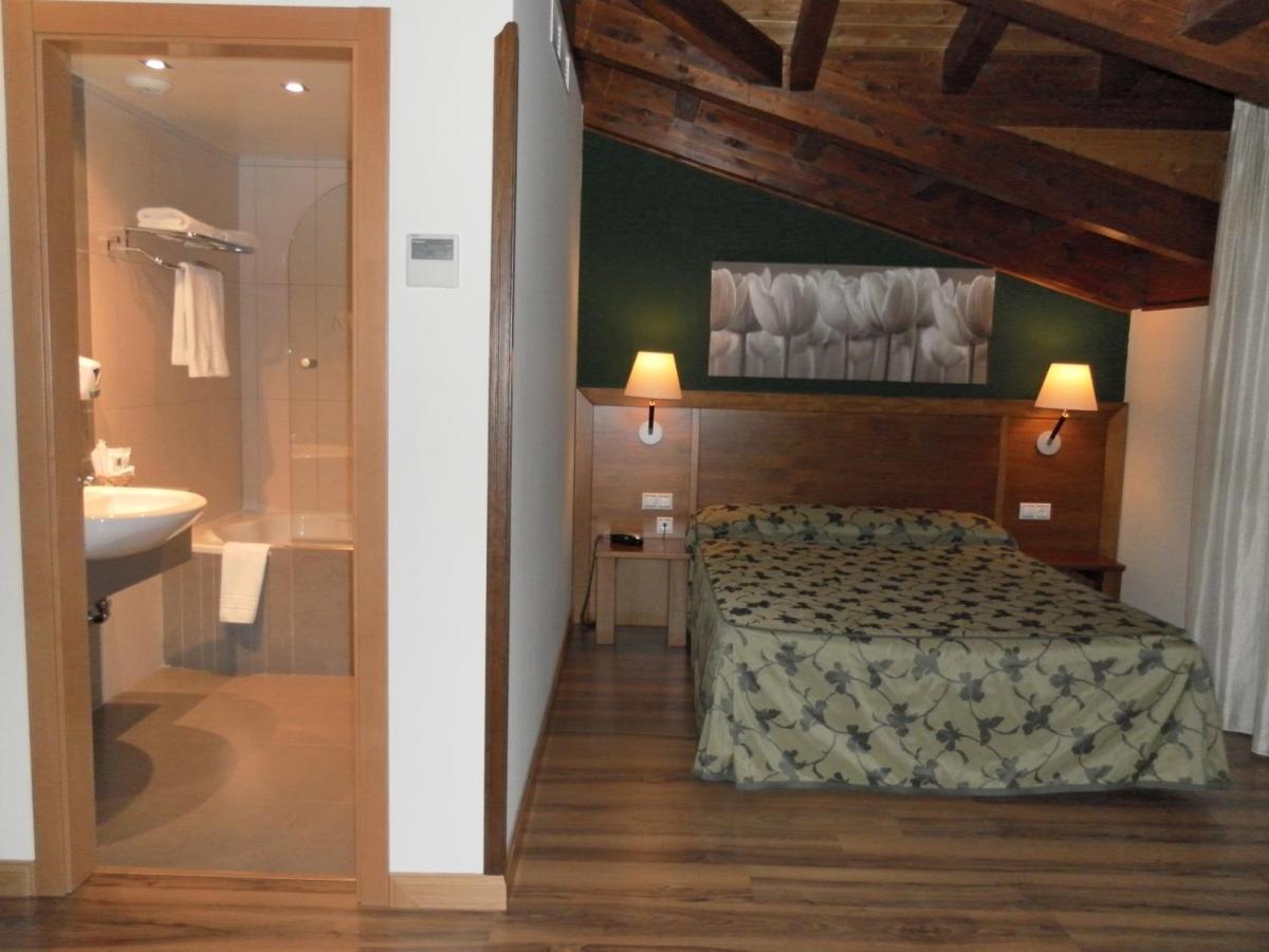Hotel Milagros Rio Riaza Ngoại thất bức ảnh
