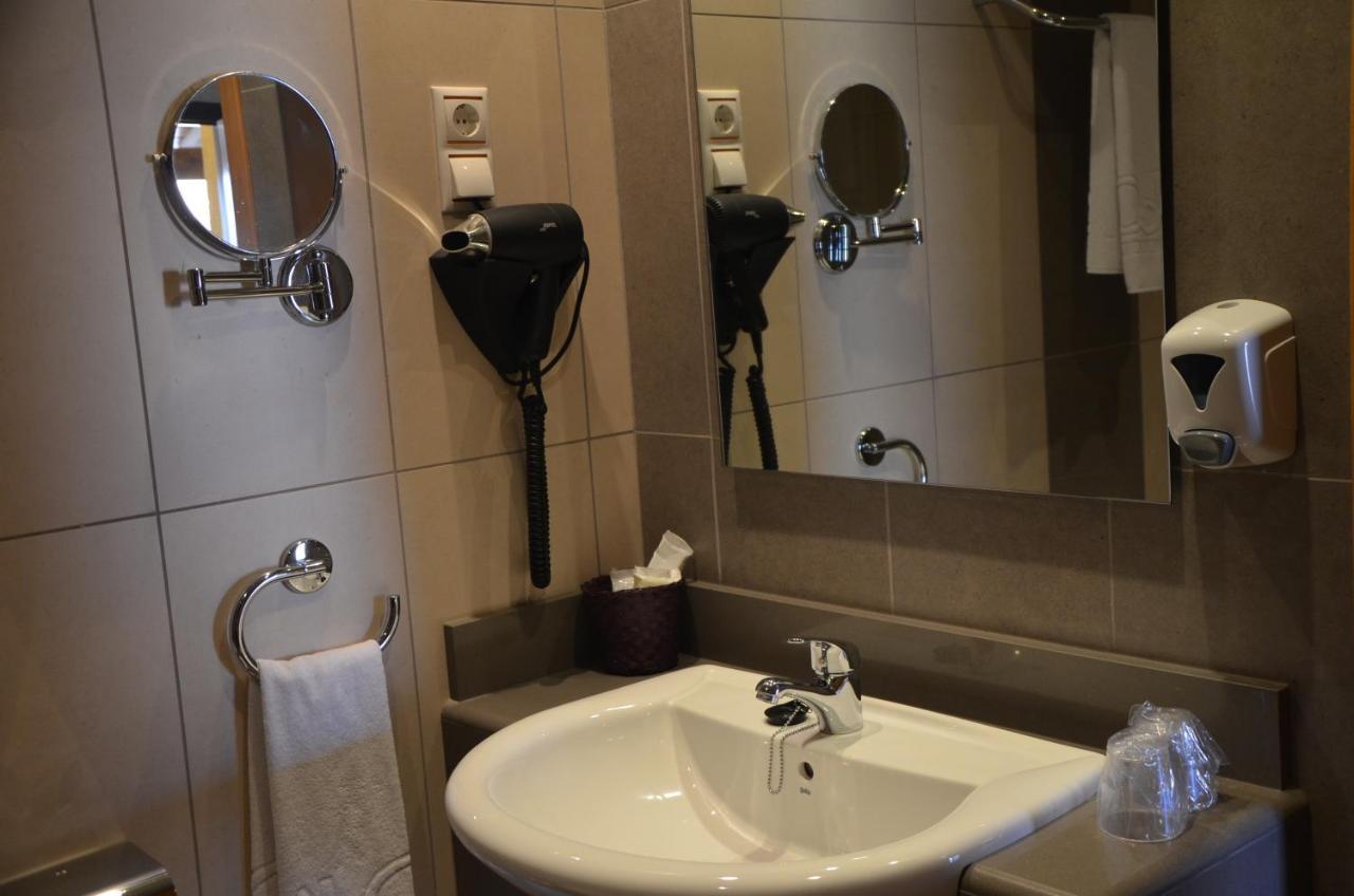 Hotel Milagros Rio Riaza Ngoại thất bức ảnh