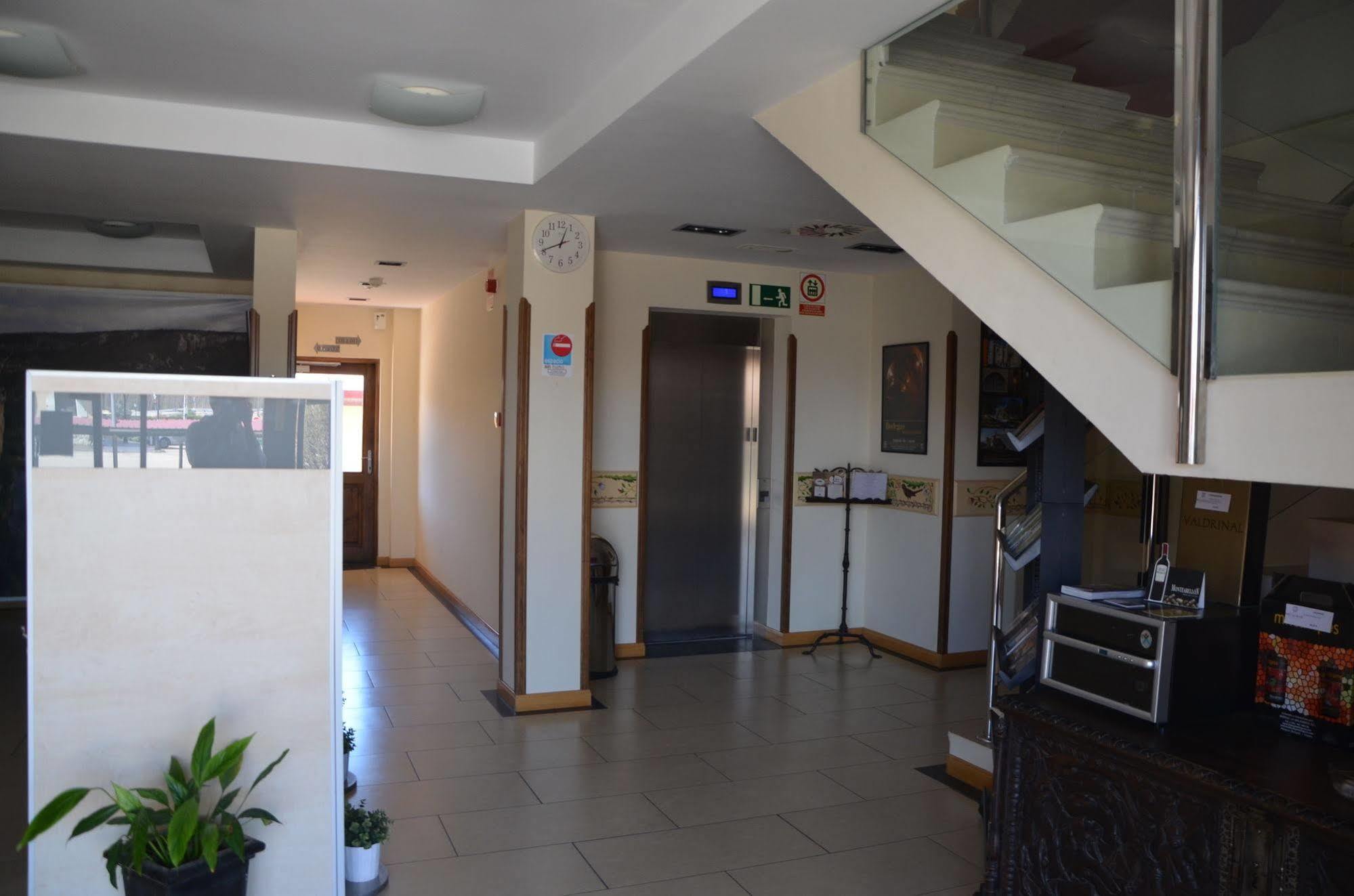 Hotel Milagros Rio Riaza Ngoại thất bức ảnh
